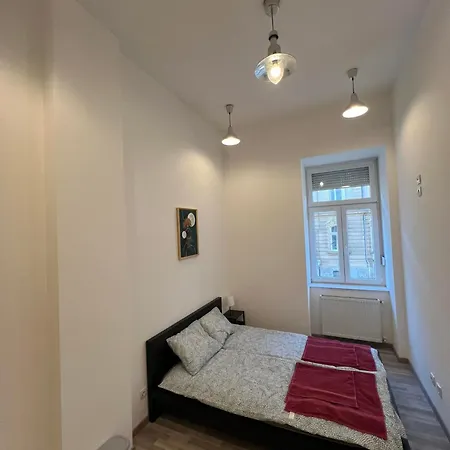 Goldensun Apartman *